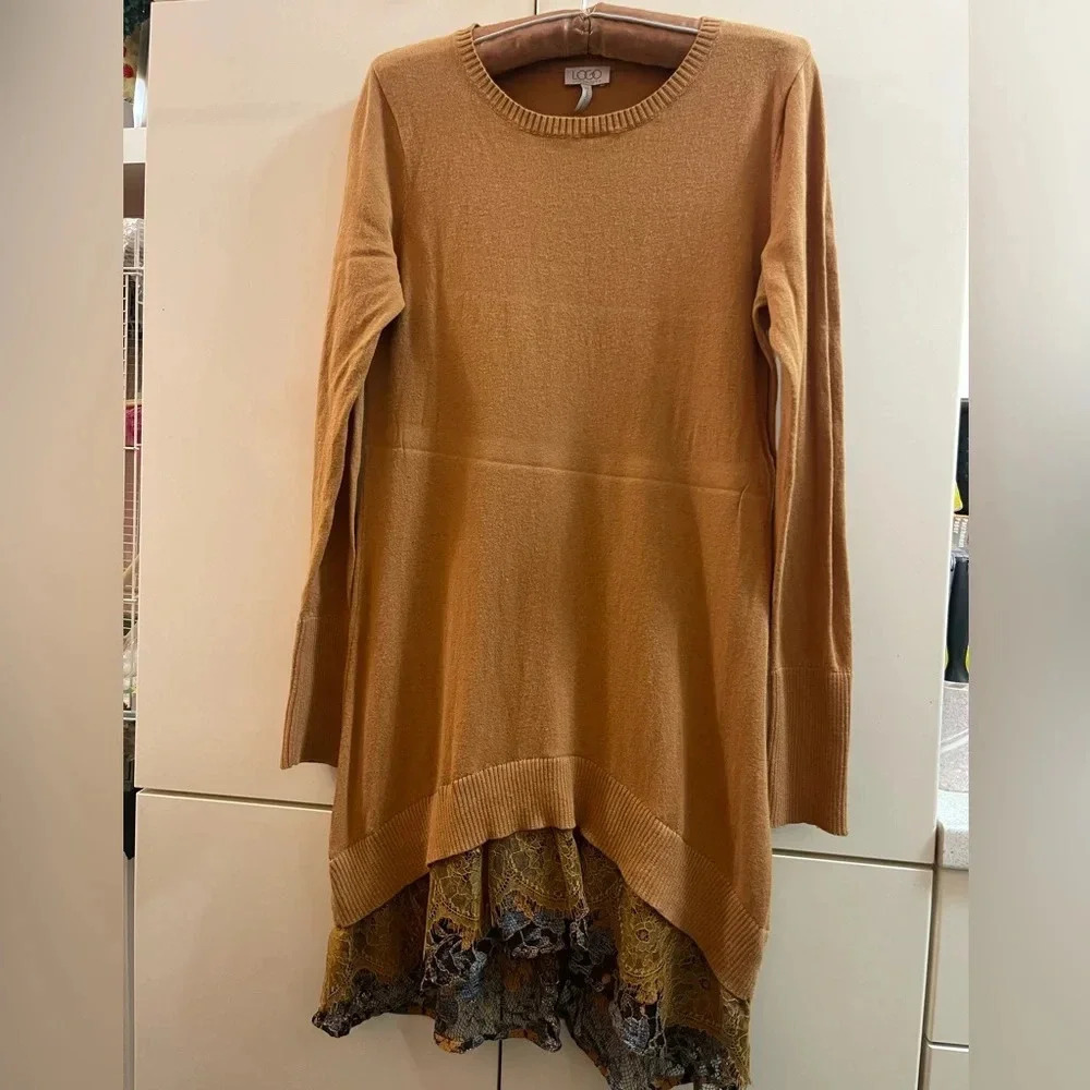 LOGO Lounge Lori Goldstein Womens Size XS dress shirt sweater Lace trim Ruffle